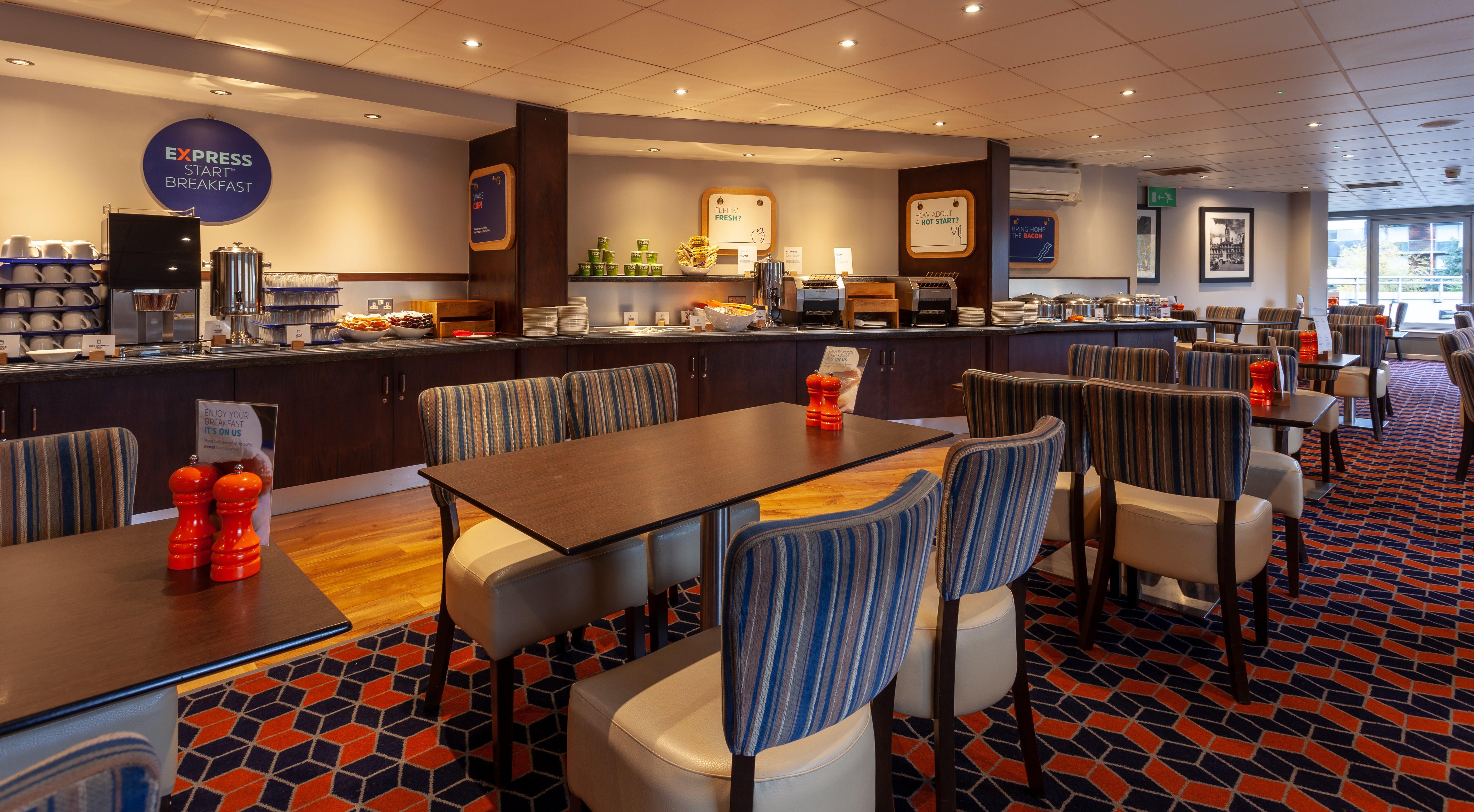 Holiday Inn Express - Glasgow - City Ctr Theatreland By Ihg Екстериор снимка